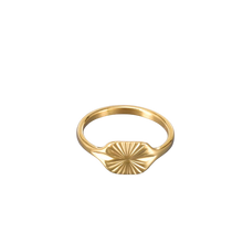 Luxe Ring