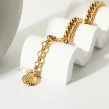 Glamour Pearl Bangle