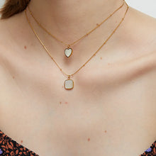 Gold Pendant Necklace